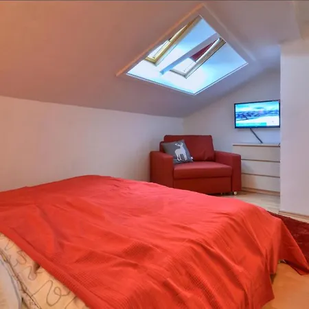 Lisa - By Alpen Zell am See